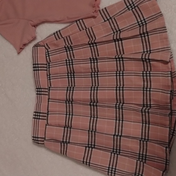 Size 4 90's style skirt and top - Picture 5 of 7